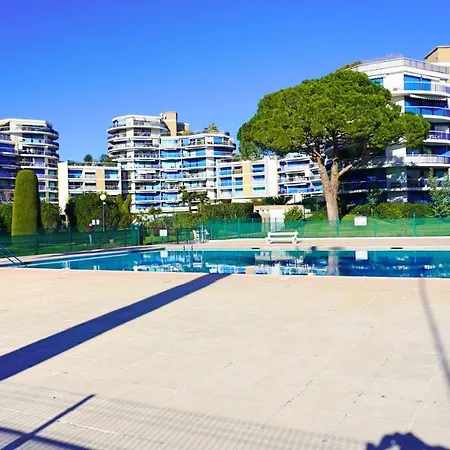 Islette Du Riou Avec Piscine By Palmazur
